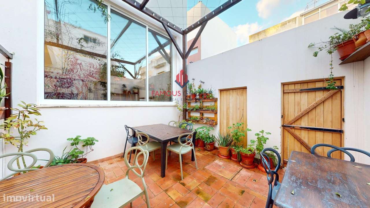 Prédio Histórico com Alojamento Local, Restauração e Espaço...-27