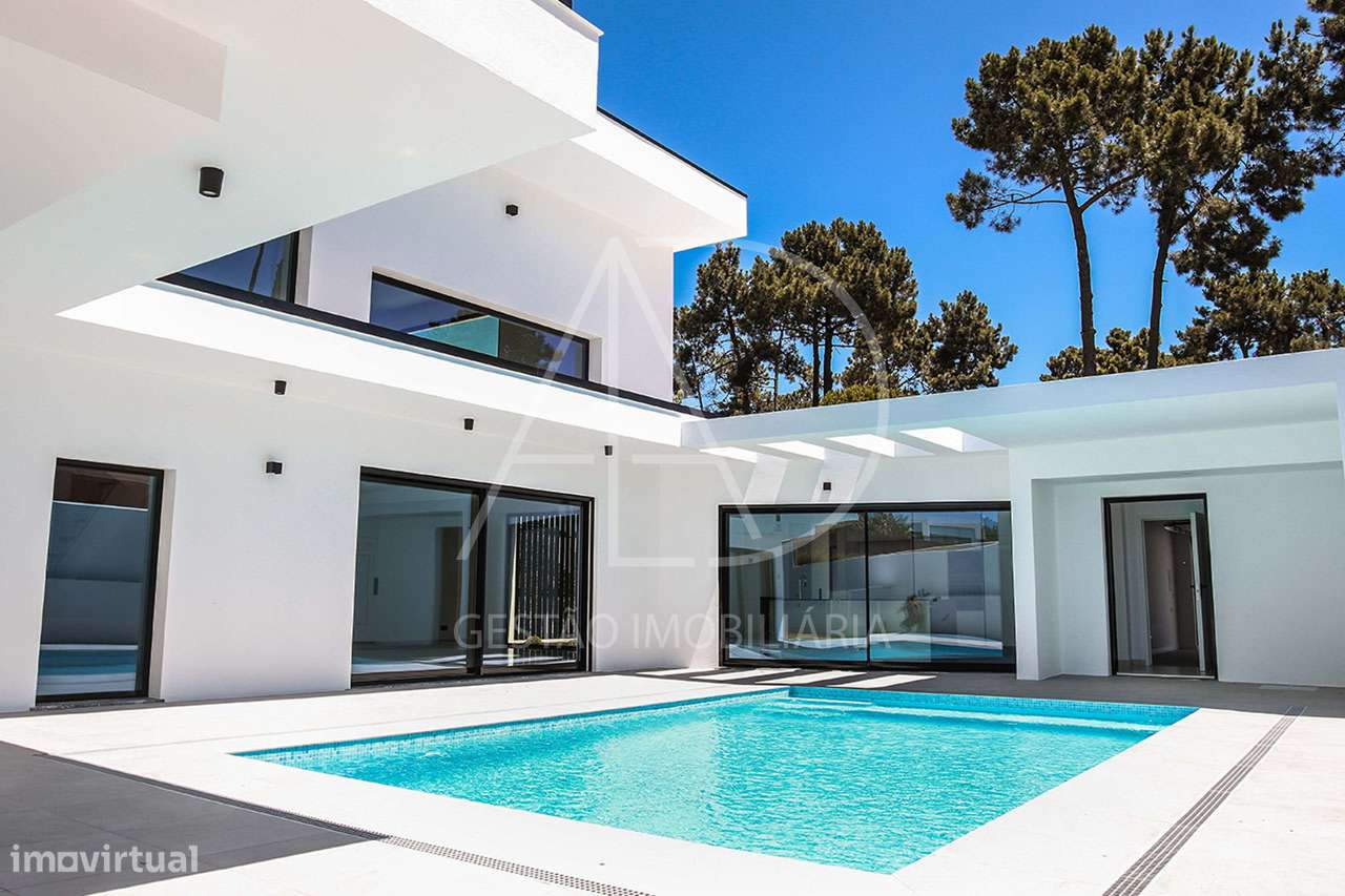 Moradia, 367 m², Corroios-35