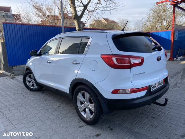 Kia Sportage 2.0 CRDI AWD Dream-Team Edition - 3