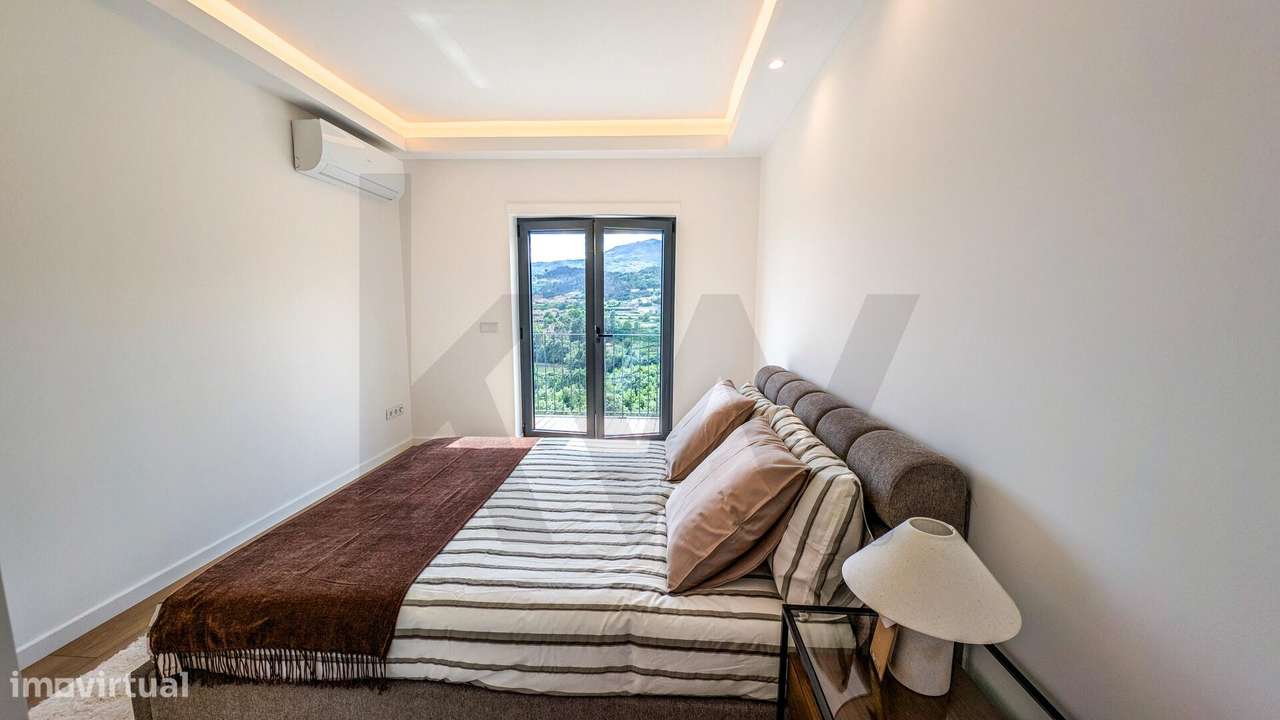 Moradia nova T4+2 Mobilada com Vista Montanha em Lordelo – Vila Real-45
