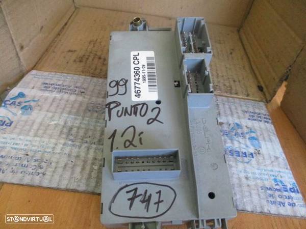 Caixa Fusiveis  46774357 FIAT PUNTO 2 1999 1.2 I - 1