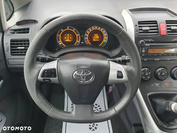 Toyota Auris 1.4 D-4D Active - 5
