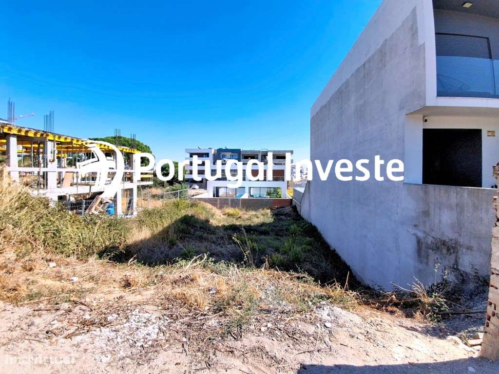 Terreno na Quinta da Amizade com projeto de moradia aprovado - Grande imagem: 2/6