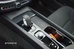 Volvo XC 60 B4 D AWD Geartronic Momentum Pro - 21