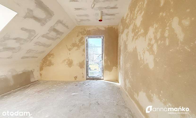 Funkcjonalny dom z garderobą i pralnią!-4