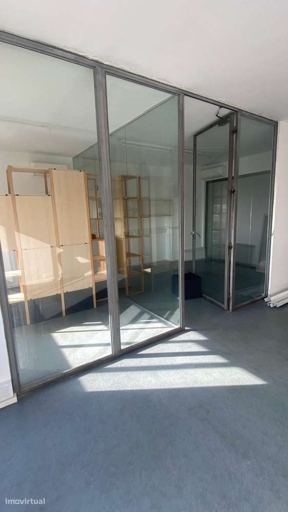 Escritório de 447m², com privilegiada vista, no Centro do Porto-16