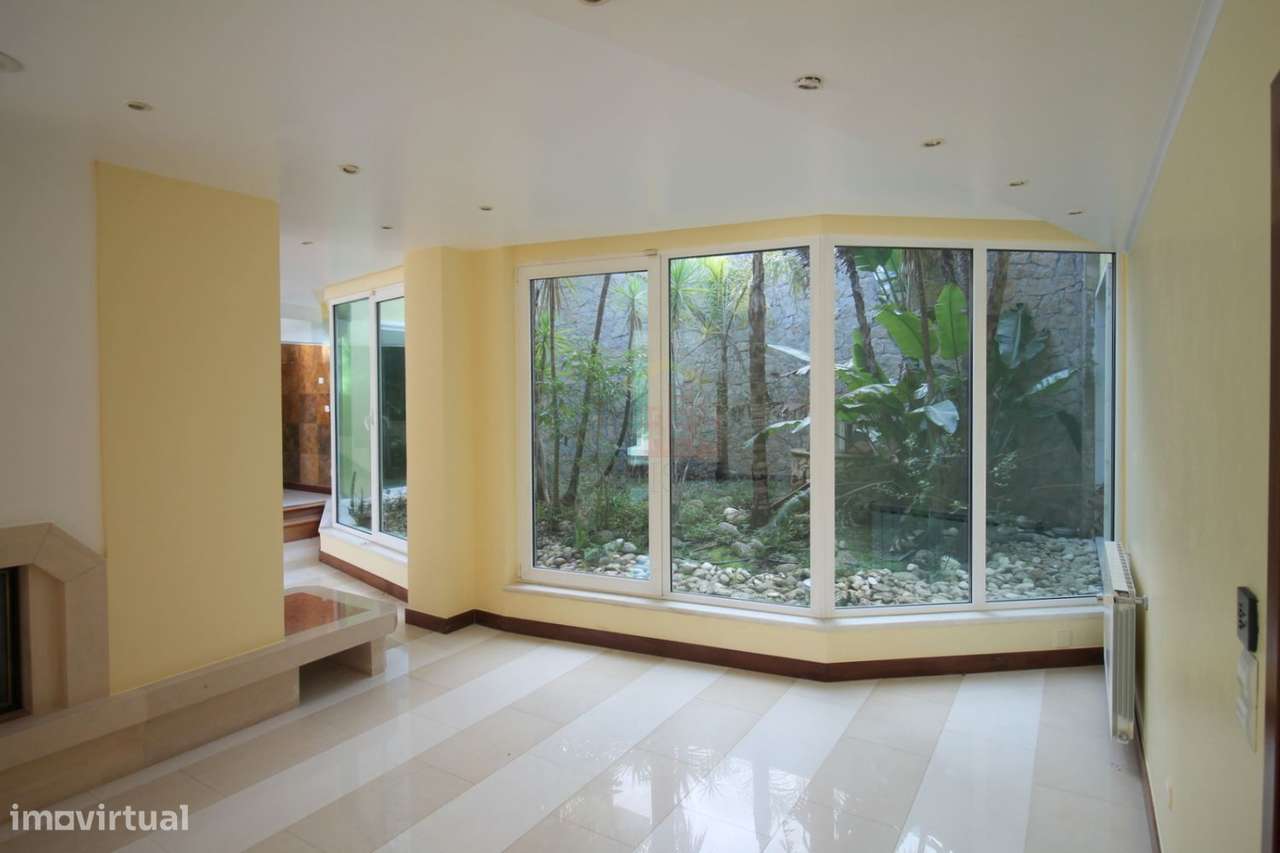 Vivenda de Luxo com Piscina Belas-5