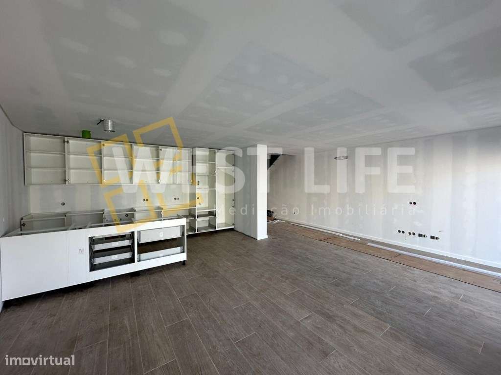 Fantástica Moradia T3 com VISTA MAR, Logradouro e Terraço, ótima ex... - Grande imagem: 5/25