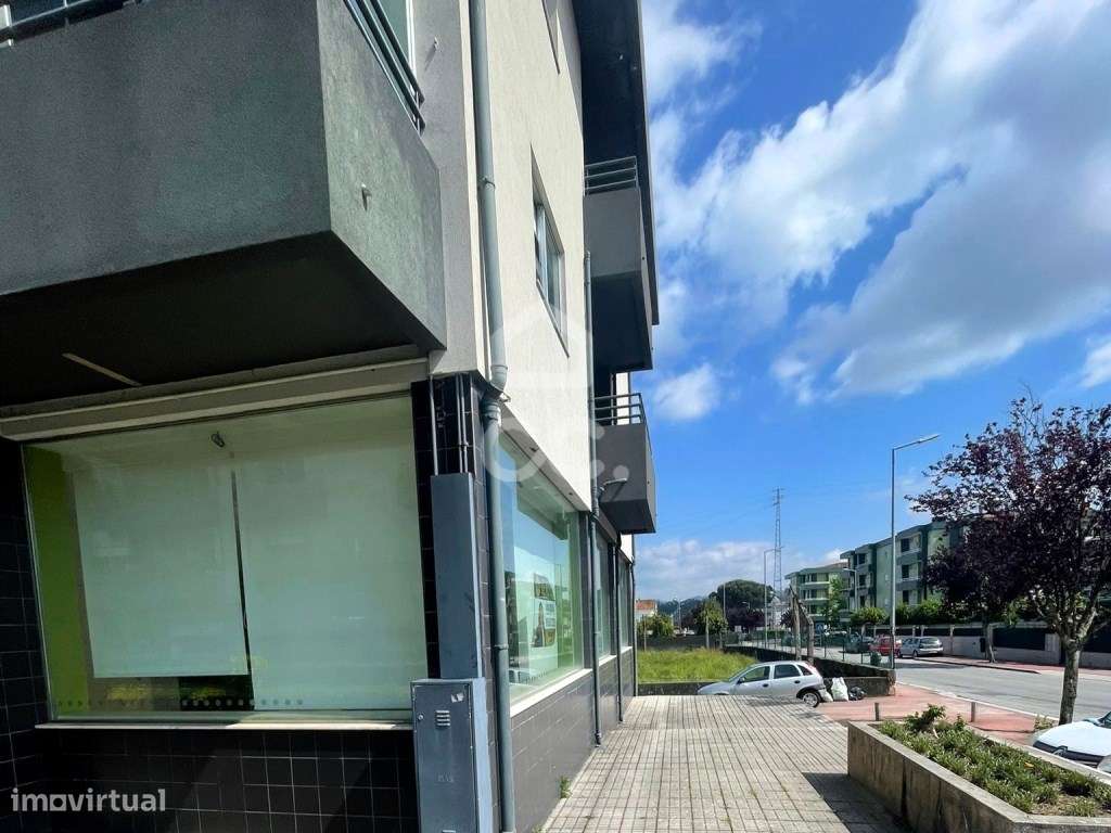 Loja Comercial no Centro de Delães - Oportunidade Única! - Grande imagem: 2/30