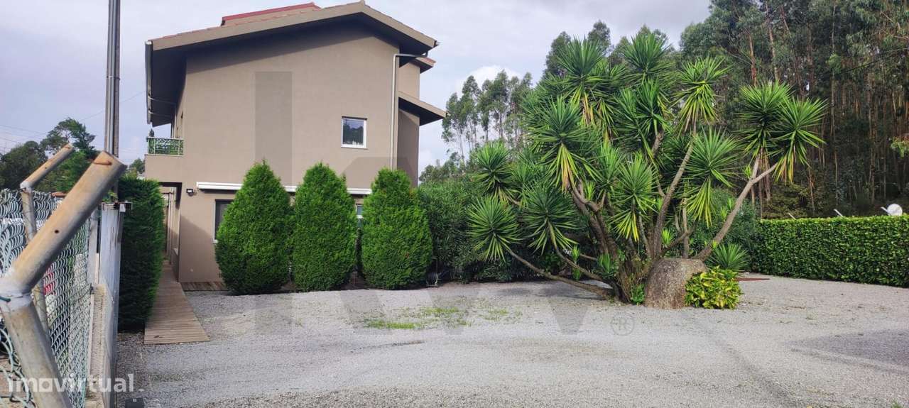 Prédio Misto com 4 frações - Grande imagem: 5/17