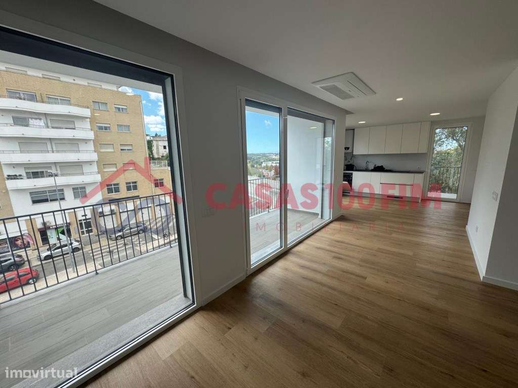 Apartamento T3 novo com varandas e vista castelo em Leiria - Grande imagem: 4/22