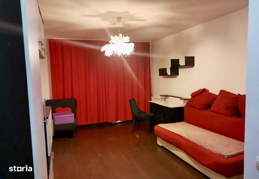 Apartament de vanzare , etaj intermediar in zona Porii !