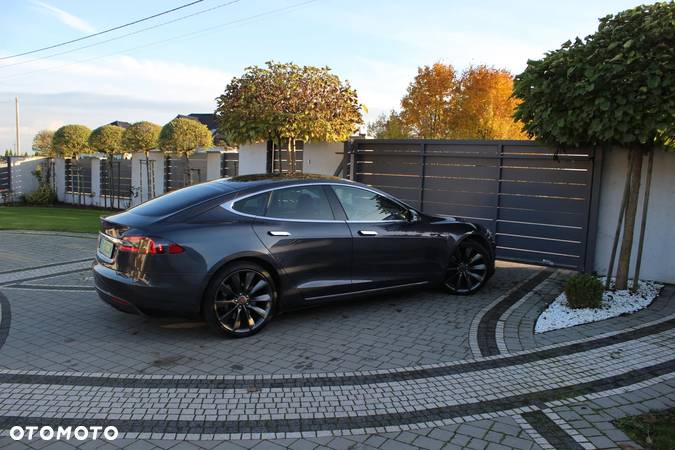 Tesla Model S Standard Reichweite - 9