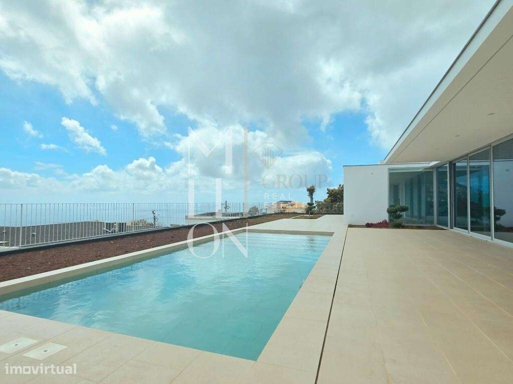 Moradia de Luxo T4 Térrea no Estreito da Calheta – Vista Mar, Piscina - Grande imagem: 4/53