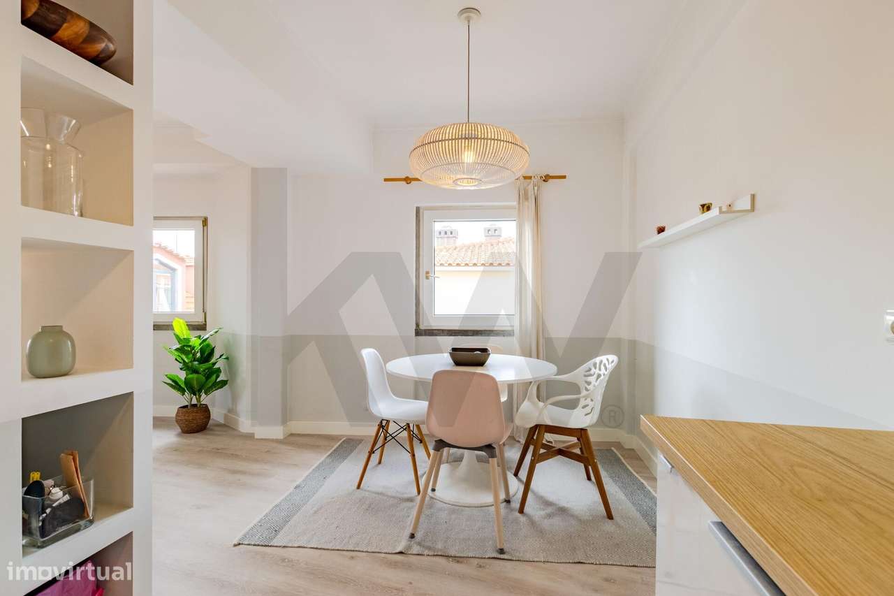 Apartamento totalmente renovado, muito luminoso, no Centro Histórico d-14
