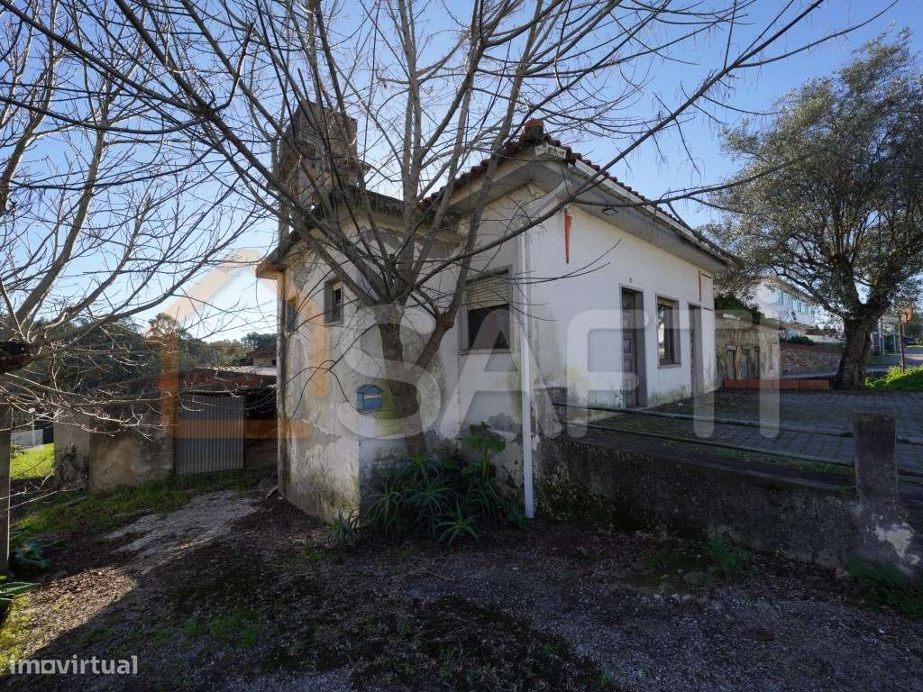 Moradia para Recuperar na Encantadora Vila de Maceira, Leiria - Grande imagem: 5/32