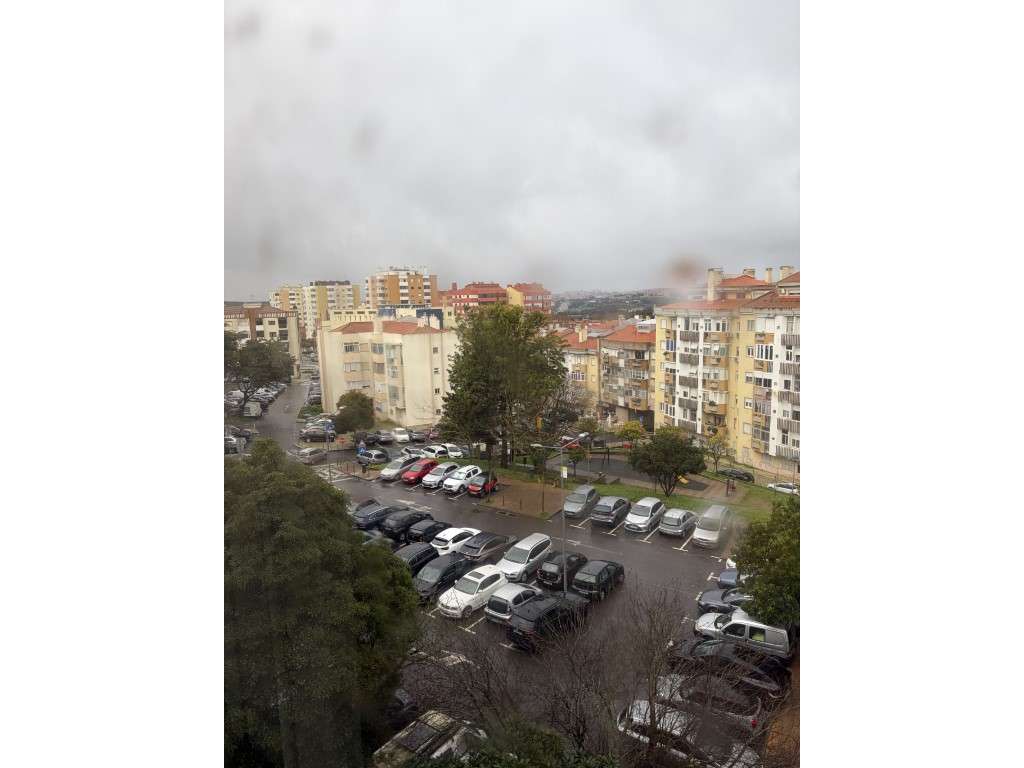 Espetacular apartamento T2 com varanda junto ao Hospital dos Lusiadas.-28