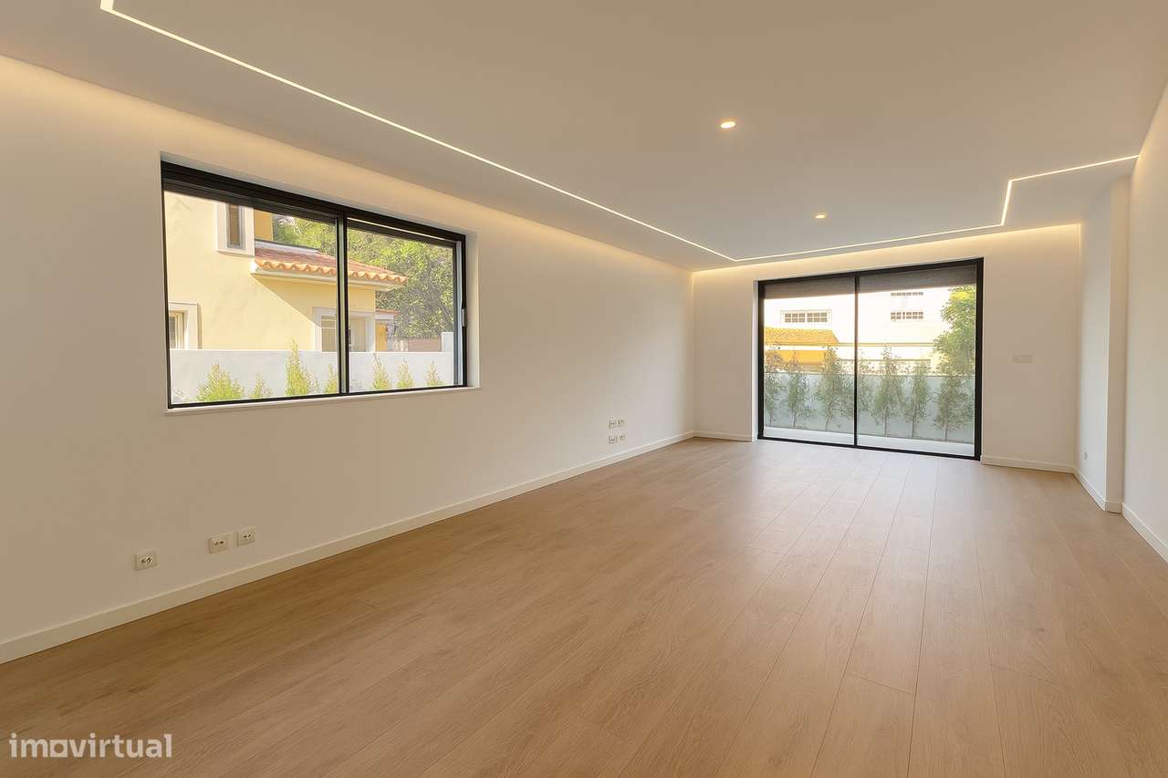 PARA VENDA: Moradia T4 Isolada com Jardim e Piscina na Aldeia de Juzo,-5