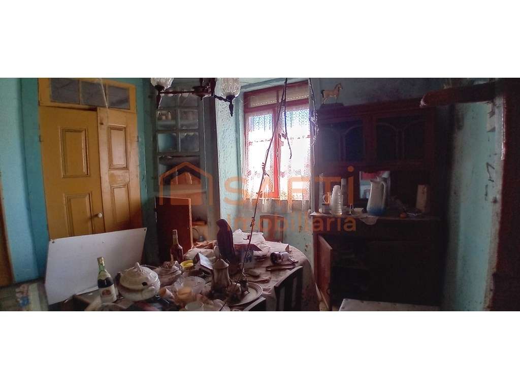 Casa para restauro - Grande imagem: 5/7