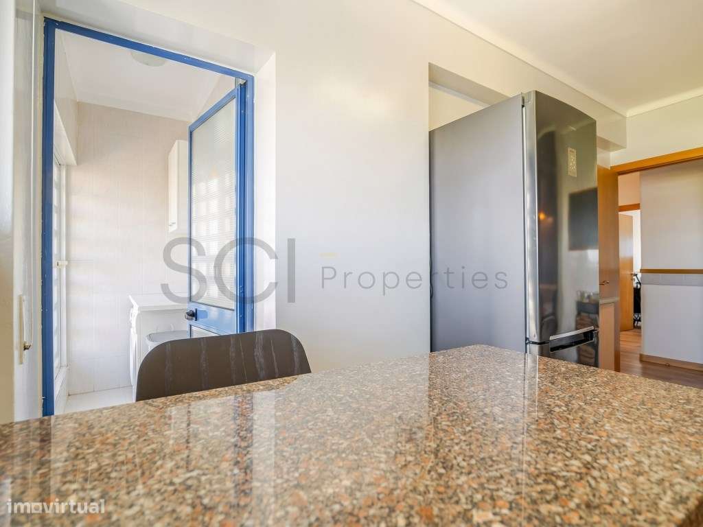 Apartamento T2 Totalmente Remodelado com Elevador - Barreiro-22