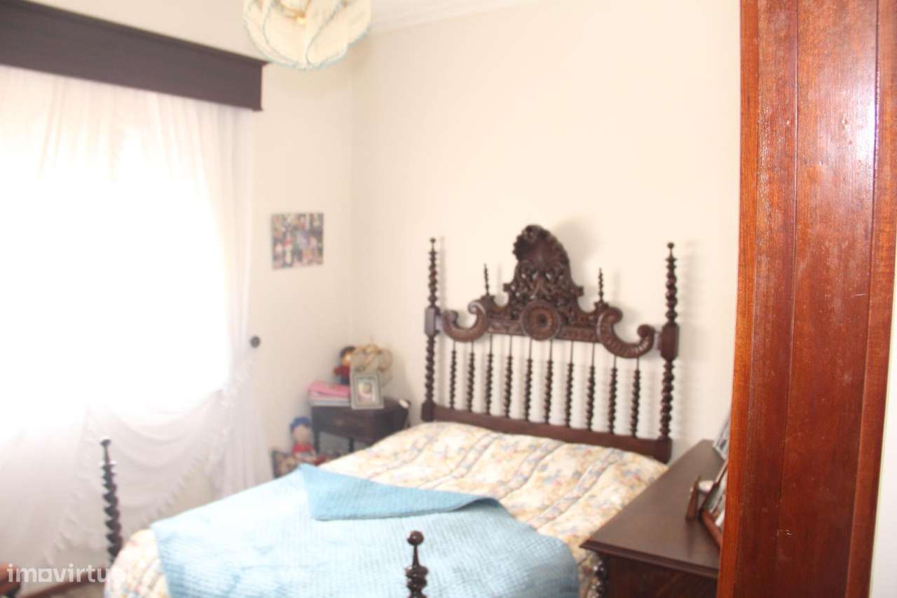 Moradia 4 Frentes lote com 980m2-15