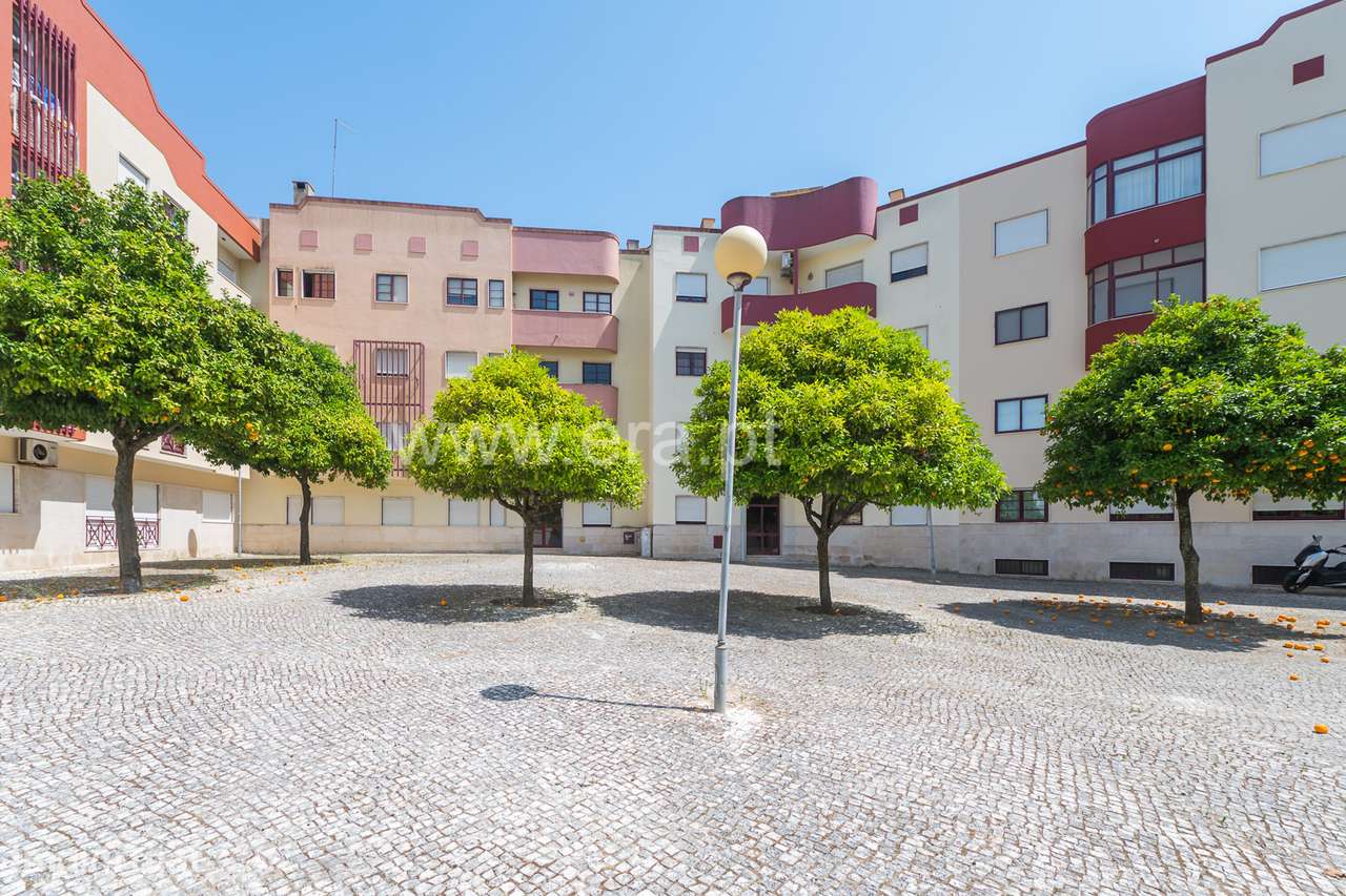 Apartamento T3 no Casal do Chapim-28