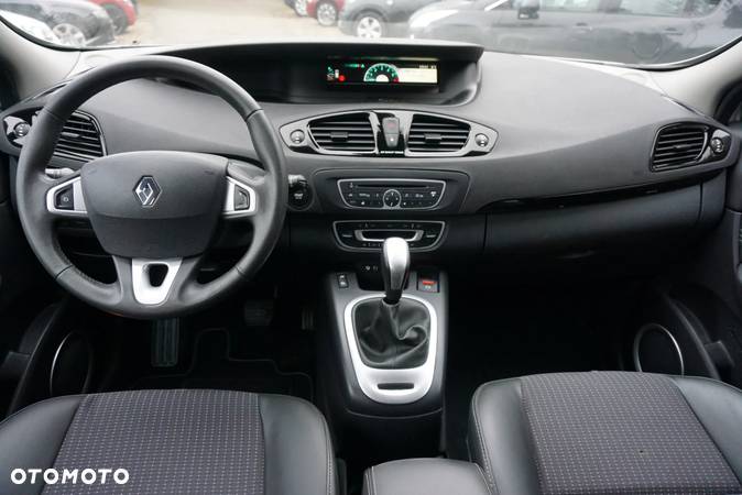 Renault Scenic 1.5 dCi Tech Run EDC - 11