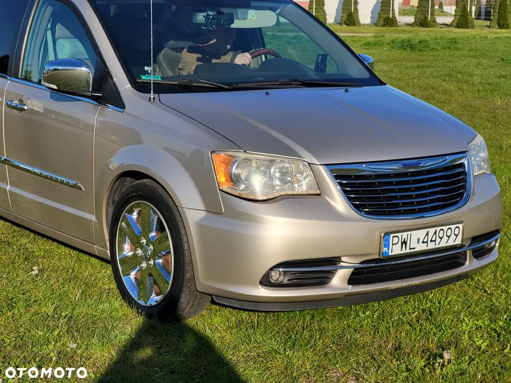 Chrysler Town and Country