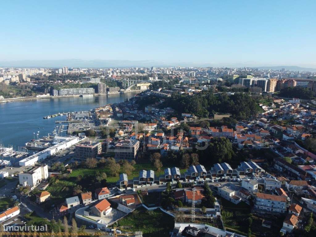 Terreno com PIP Aprovado a 500 m do Mar em Canidelo - Grande imagem: 4/10