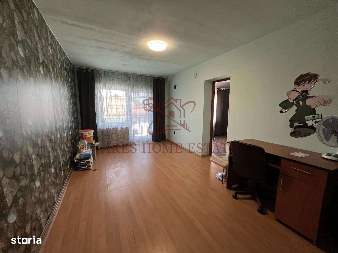 Casă individuală P+1+pod, pe piloni cu panouri solare - Imagine principală: 2/19