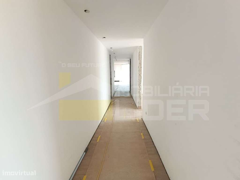 T4 penthouse duplex na Lourinha-23