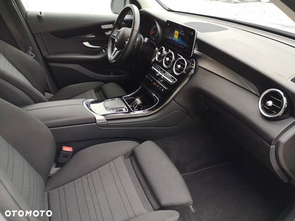 Mercedes-Benz GLC 220 d 4Matic 9G-TRONIC - 11