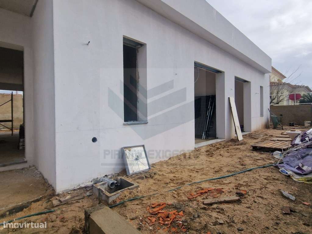 AZEITÃO | MORADIA TERREA | 3 SUITES | PISCINA | GARAGEM - Grande imagem: 4/11