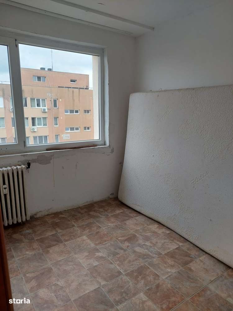 vanzare 4 camere - Imagine principală: 3/8