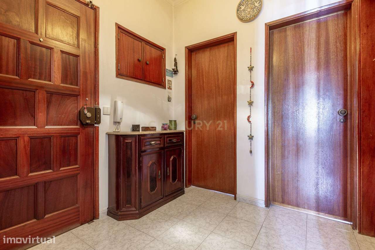 Apartamento T2 em Casquilhos (Alto do Seixalinho) – Barreiro-4