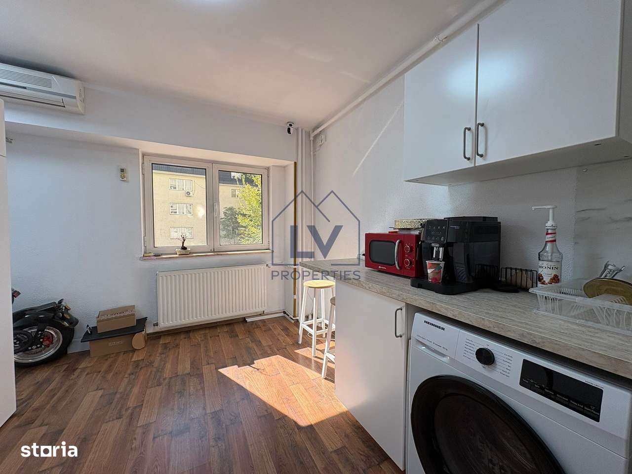 INCHIRIERE APARTAMENT 4 CAMERE | PIATA VICTORIEI - Imagine principală: 4/10