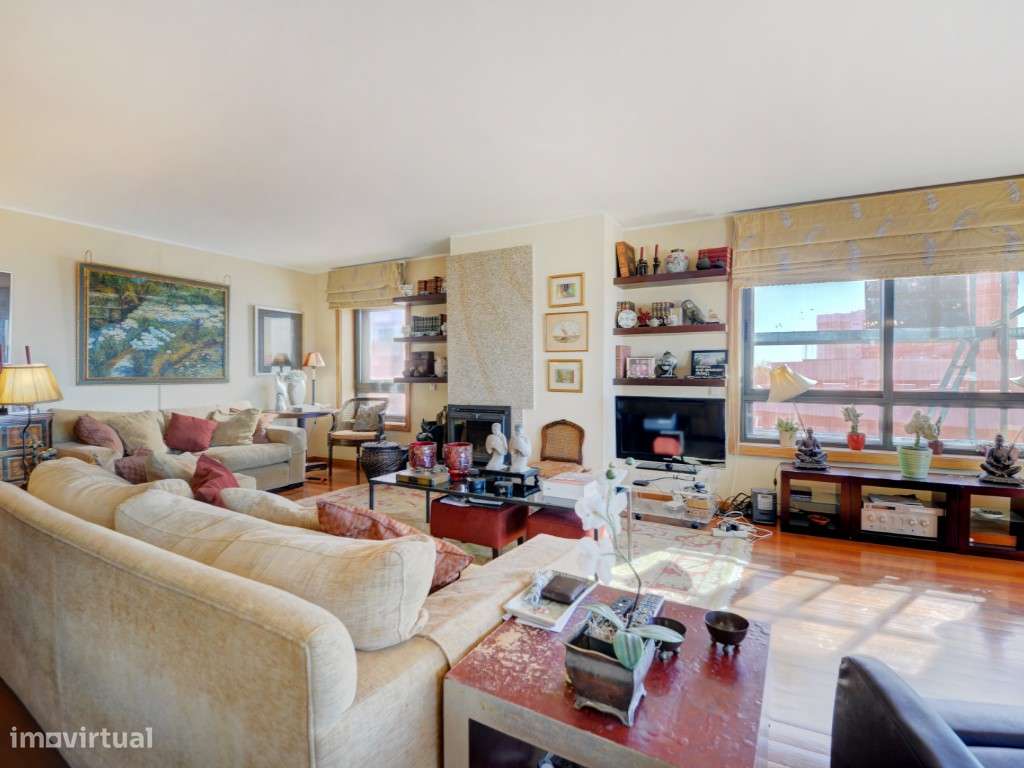 Apartamento T4 na Foz com vista sobre o Mar, varanda e 3 lugares de... - Grande imagem: 4/29