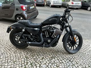 Harley-Davidson 883