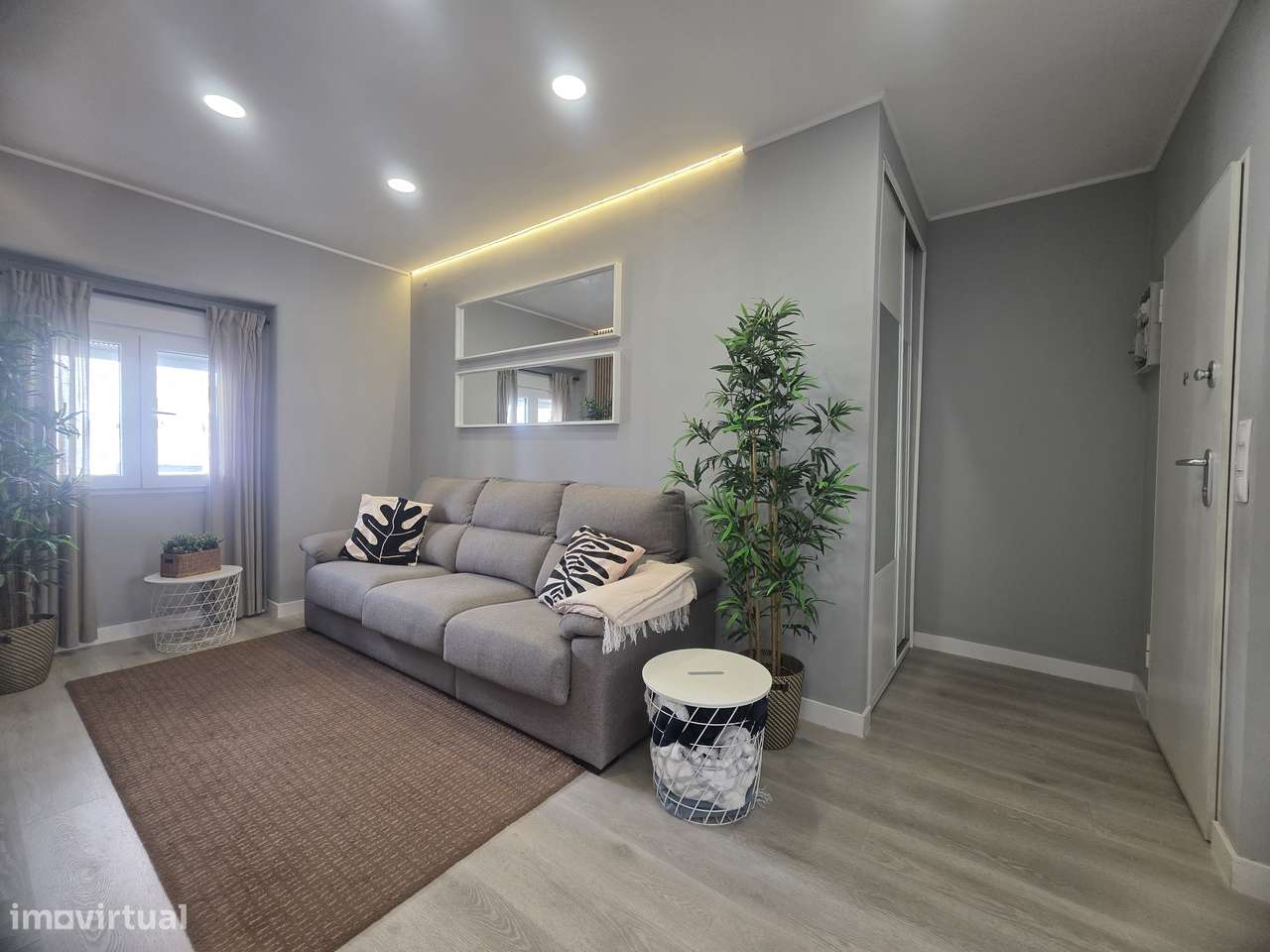 Apartamento T2 Duplex Recuperado - A 70m da Praia do Ouro-17