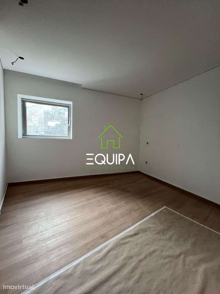 Andar Moradia T2 Rés do Chão Gondomar, Guimarães-7