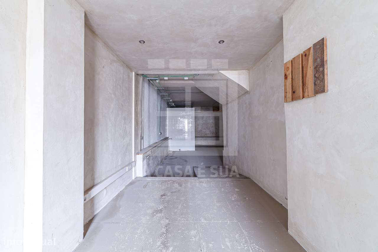 Prédio (11 habitações e 1 comércio) em Zona Histórica do Porto - Grande imagem: 3/53