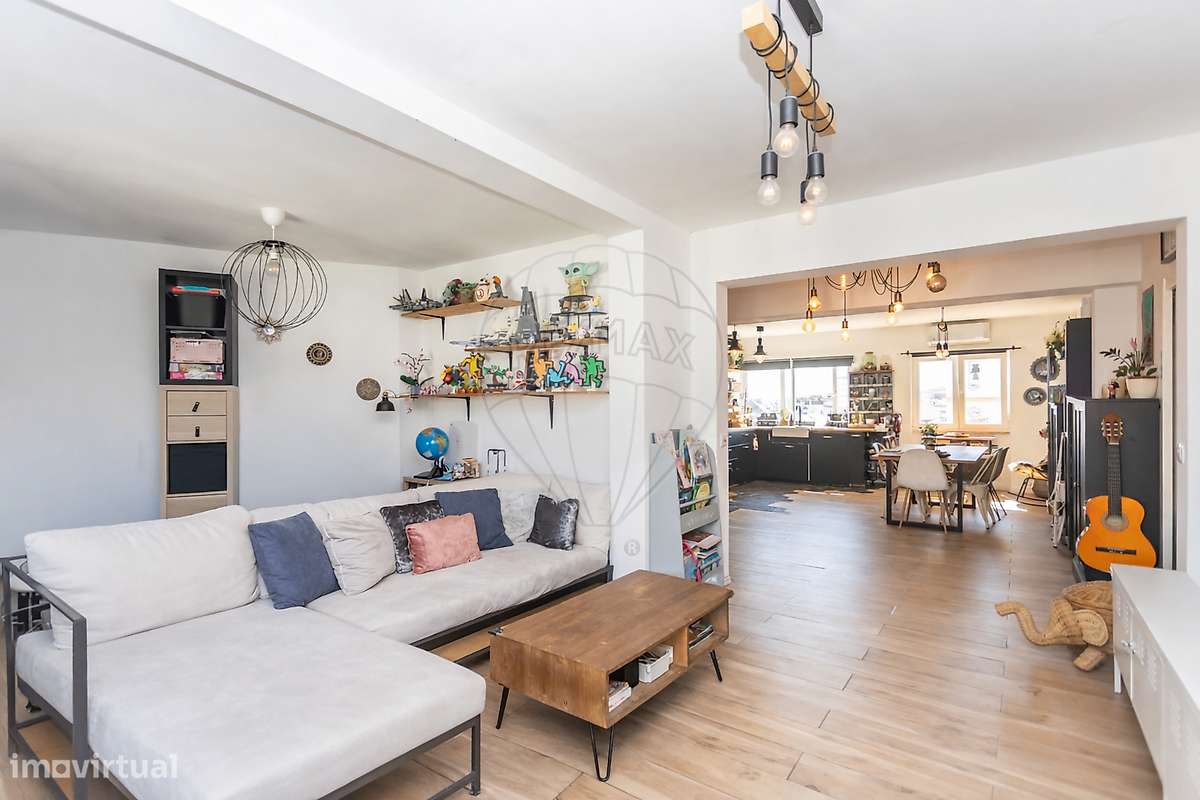 Apartamento T3 à venda em Almada-31
