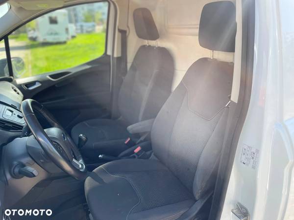 Ford Transit Courier 100KM - 13