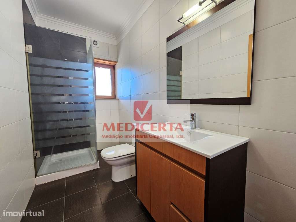 Algueirão - Moradia/Isolada T5 + Logradouro 350m² + Garagem-15