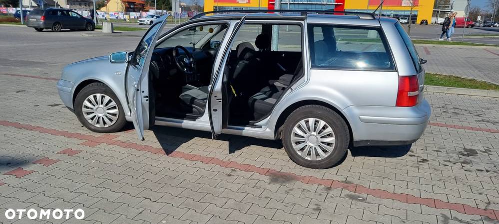 Volkswagen Golf IV 1.9 SDI Comfortline - 4