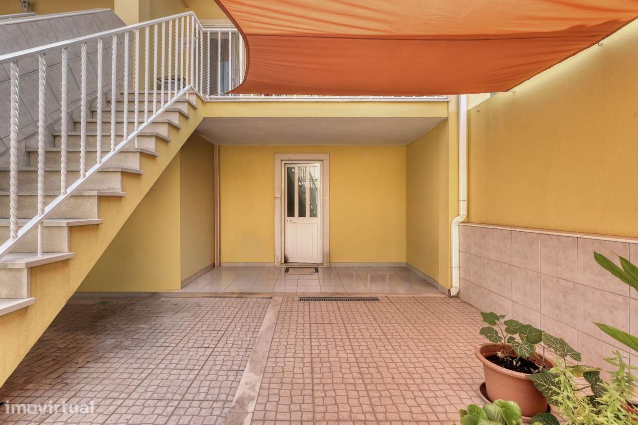 Moradia T3 · 3 Pisos · Garagem · Bacelos do Gaio,  – Seixal-28