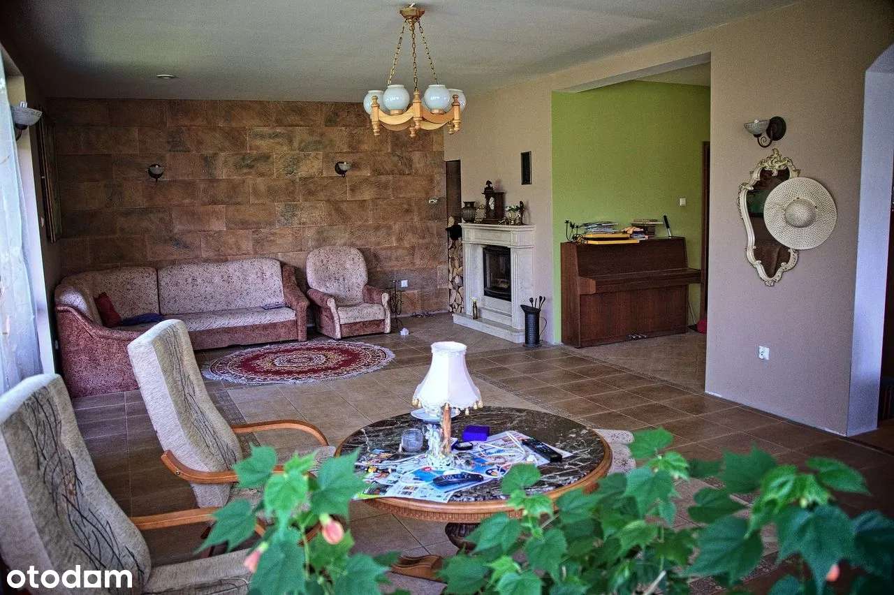 Unikalna rezydencja na przedmieściach Kłodzka-14