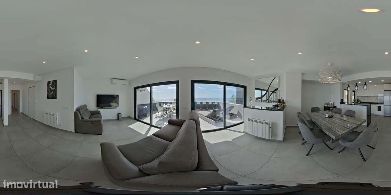 Apartamento T3 Renovado com Vista Mar e Terraço em Armação de Pêra-45