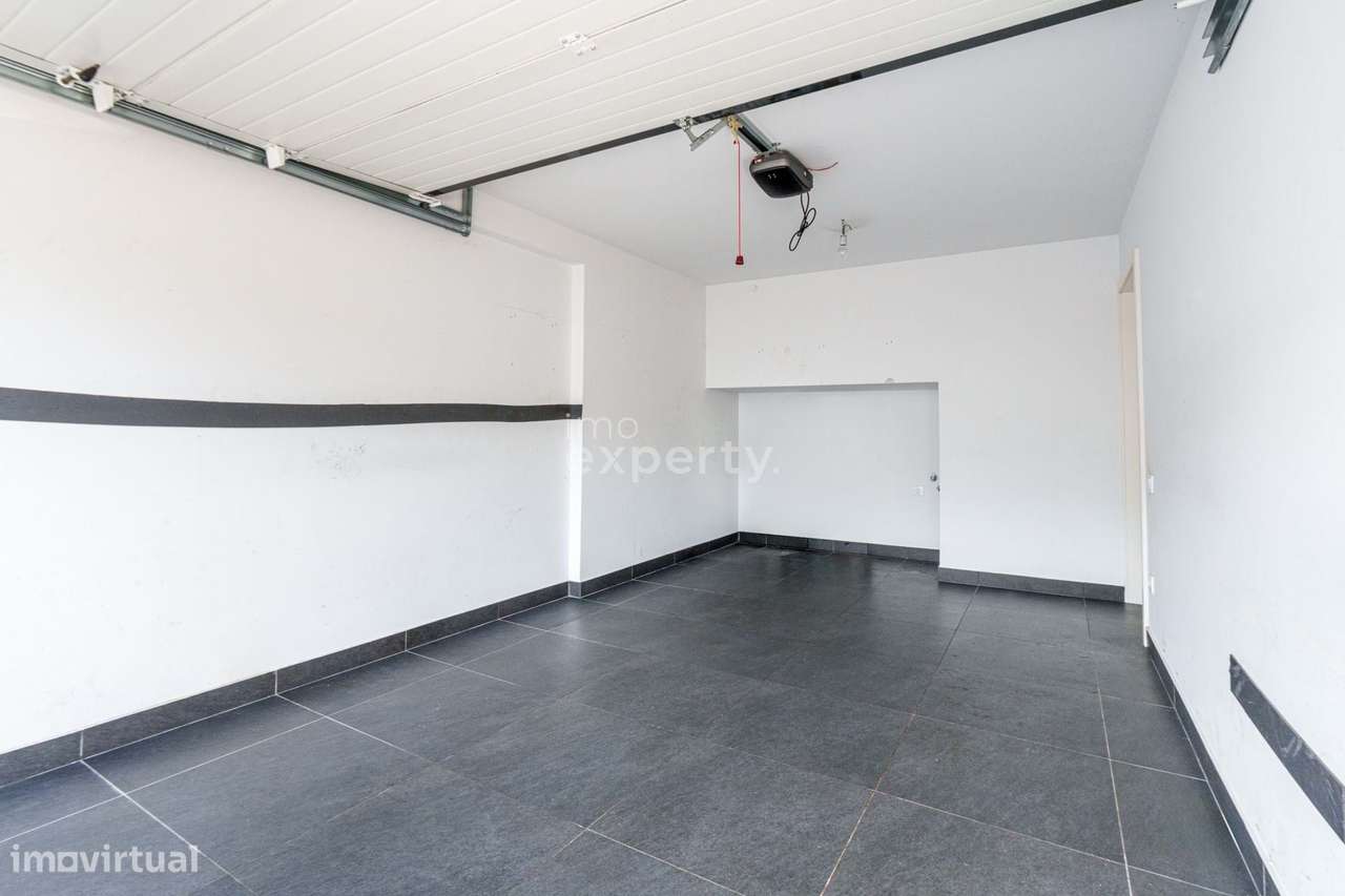 Moradia T3 geminada em V. N. de Famalicão, Braga-21