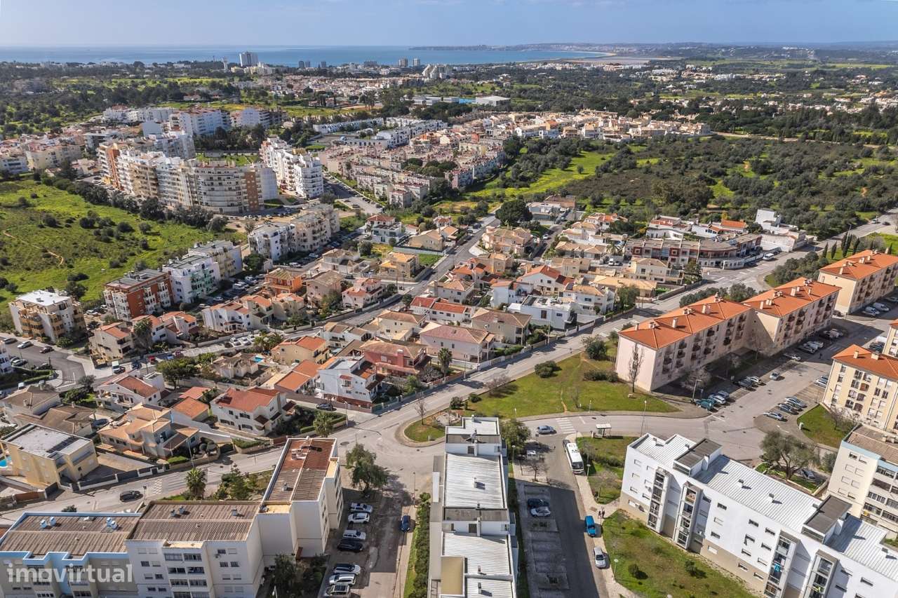 Apartamento T3 com garagem-28